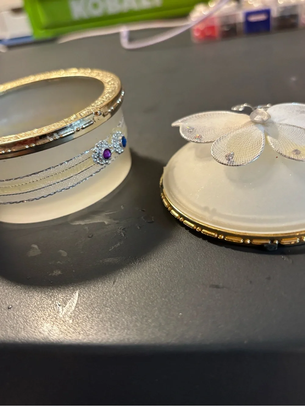 No brand decorative gold